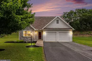 492 Princeton Rd, Harrisburg, PA 17111 - Photo 1