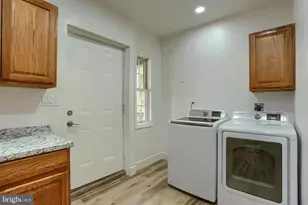 429 S 14th St, Harrisburg, PA 17104 - Photo 21