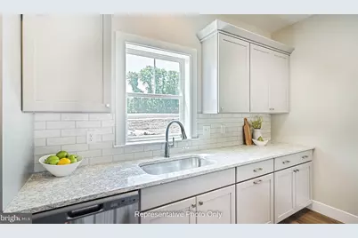 2428 Hawthorne Drive, Harrisburg, PA 17110 - Photo 15