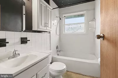 847 Shawnee Drive, Harrisburg, PA 17112 - Photo 9
