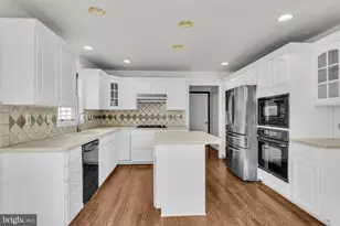 2292 Forest Ln, Harrisburg, PA 17112 - Photo 15