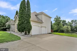 2292 Forest Ln, Harrisburg, PA 17112 - Photo 3