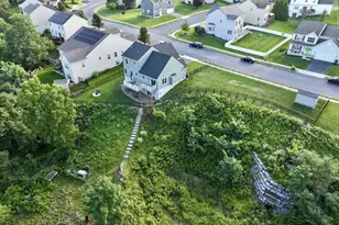 2015 Laura Ln, Harrisburg, PA 17110 - Photo 9