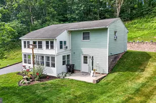 542 Honey Moon Trail Rd, Lykens, PA 17048 - Photo 3