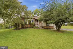 873 Blue Jay Rd, Harrisburg, PA 17111 - Photo 1
