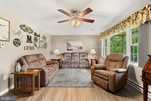 2012 Miller Rd, Hummelstown, PA 17036 - Photo 9