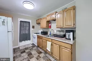 366 Cypress St, Middletown, PA 17057 - Photo 5