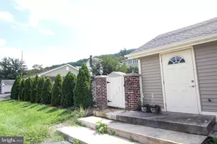419 Chestnut St, Lykens, PA 17048 - Photo 3