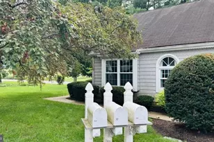 268 Crescent Dr, Hershey, PA 17033 - Photo 3