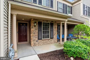 2082 Deer Run Dr, Hummelstown, PA 17036 - Photo 3