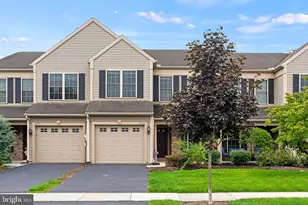 2082 Deer Run Dr, Hummelstown, PA 17036 - Photo 1