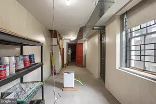 1112 N 2nd St, Harrisburg, PA 17102 - Photo 25