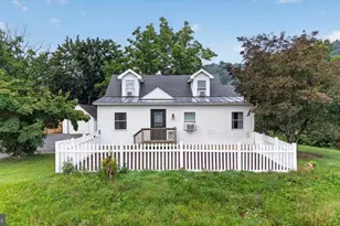 413 Pleasant View Rd, Hummelstown, PA 17036 - Photo 1