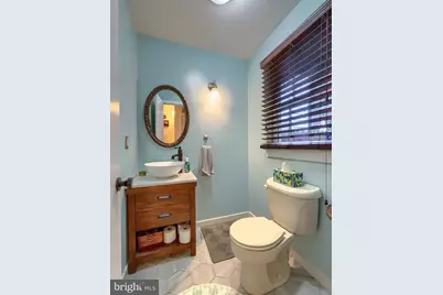 909 Capital Street, Harrisburg, PA 17102 - Photo 9