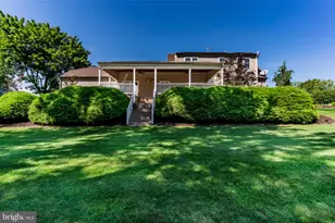 8 W Christopher Ct, Hummelstown, PA 17036 - Photo 27