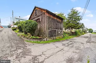 295 Moore St, Millersburg, PA 17061 - Photo 25