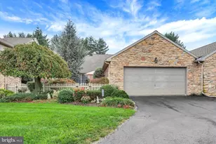 547 Farmhouse Ln, Hummelstown, PA 17036 - Photo 1