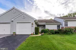 1068 Country Hill Dr, Harrisburg, PA 17111 - Photo 1