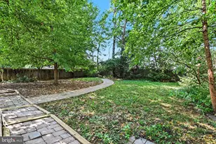 604 Hillcrest Rd, Hershey, PA 17033 - Photo 25