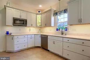 112 Almond Dr, Hershey, PA 17033 - Photo 15