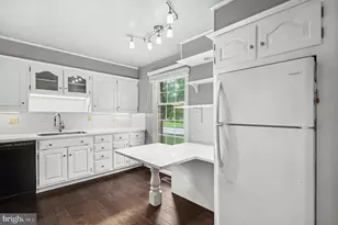 465 W Caracas Ave, Hershey, PA 17033 - Photo 9