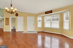 6295 S Highlands Cir, Harrisburg, PA 17111 - Photo 3