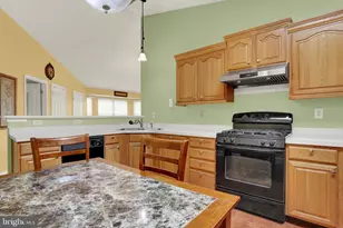 6295 S Highlands Cir, Harrisburg, PA 17111 - Photo 11