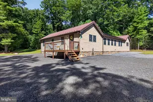156 Teaberry Ln, Tower City, PA 17980 - Photo 3