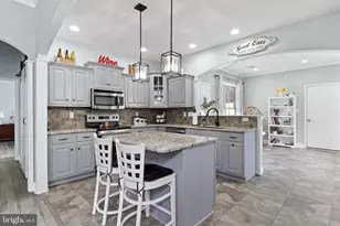 6937 Derrick Dr, Harrisburg, PA 17112 - Photo 5