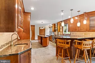 1632 Lori Ln, Harrisburg, PA 17110 - Photo 15