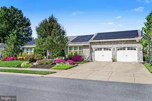 453 Maple Ave, Hershey, PA 17033 - Photo 3