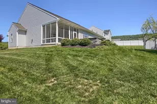 2717 Pin Oak Dr, Harrisburg, PA 17112 - Photo 33