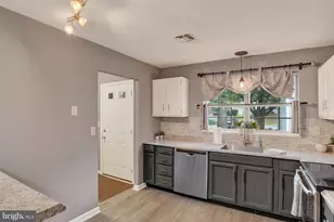 2117 Wexford Rd, Palmyra, PA 17078 - Photo 5