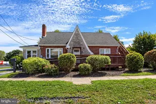 1230 E Chocolate Ave, Hershey, PA 17033 - Photo 1