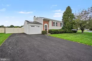 1519 Wandering Way, Harrisburg, PA 17110 - Photo 3