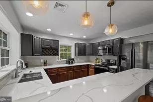 198 Valley Ln, Hummelstown, PA 17036 - Photo 3