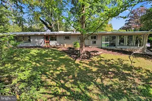 4300 Meadow Crest Rd, Harrisburg, PA 17112 - Photo 3
