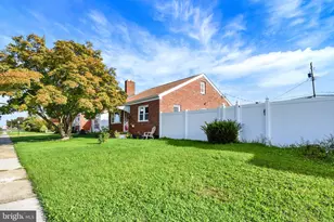 4913 Colorado Ave, Harrisburg, PA 17109 - Photo 3
