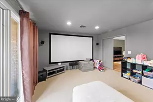412 Center St, Hershey, PA 17033 - Photo 19