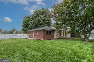 144 E Caren Dr, Grantville, PA 17028 - Photo 5