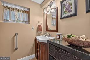 46 Hillcrest Dr, Middletown, PA 17057 - Photo 49