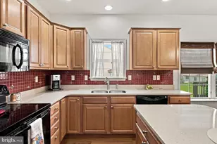 241 Tiverton Ln, Harrisburg, PA 17112 - Photo 7