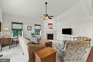 241 Tiverton Ln, Harrisburg, PA 17112 - Photo 11