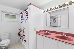 135 Florence Dr, Harrisburg, PA 17112 - Photo 17