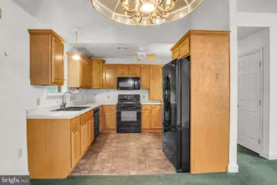 27 Edgewater Drive, Middletown, PA 17057 - Photo 9