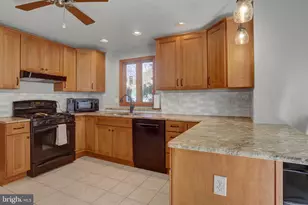 5814 Barnsley Dr, Harrisburg, PA 17111 - Photo 7