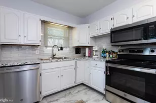 118 Wayne Dr, Harrisburg, PA 17112 - Photo 3