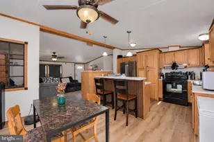 345 Caravan Ct, Middletown, PA 17057 - Photo 5