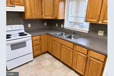 1629 Derry Street, Harrisburg, PA 17104 - Photo 5