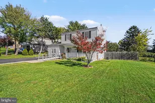 293 Sweetbriar Dr, Harrisburg, PA 17111 - Photo 3